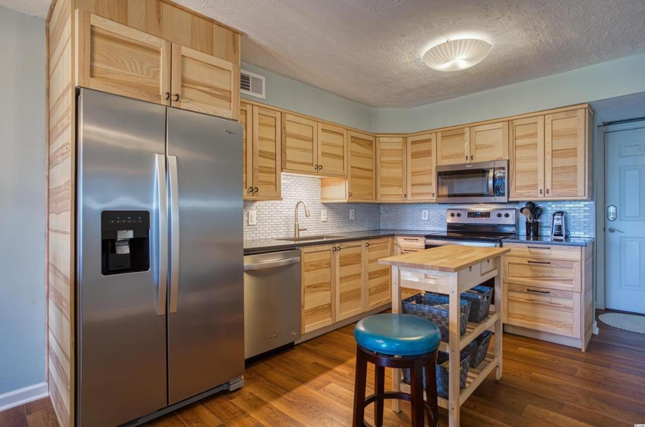 Beautiful Beachfront-Oceanfront First Floor 2Br 2Ba Condo In Cherry Grove, North Myrtle Beach! Renovated With A Fully Equipped Kitchen, 3 Separate Beds, Pool, Private Patio & Steps To The Sand! Exteriör bild