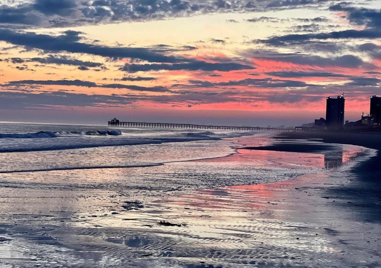 Beautiful Beachfront-Oceanfront First Floor 2Br 2Ba Condo In Cherry Grove, North Myrtle Beach! Renovated With A Fully Equipped Kitchen, 3 Separate Beds, Pool, Private Patio & Steps To The Sand! Exteriör bild